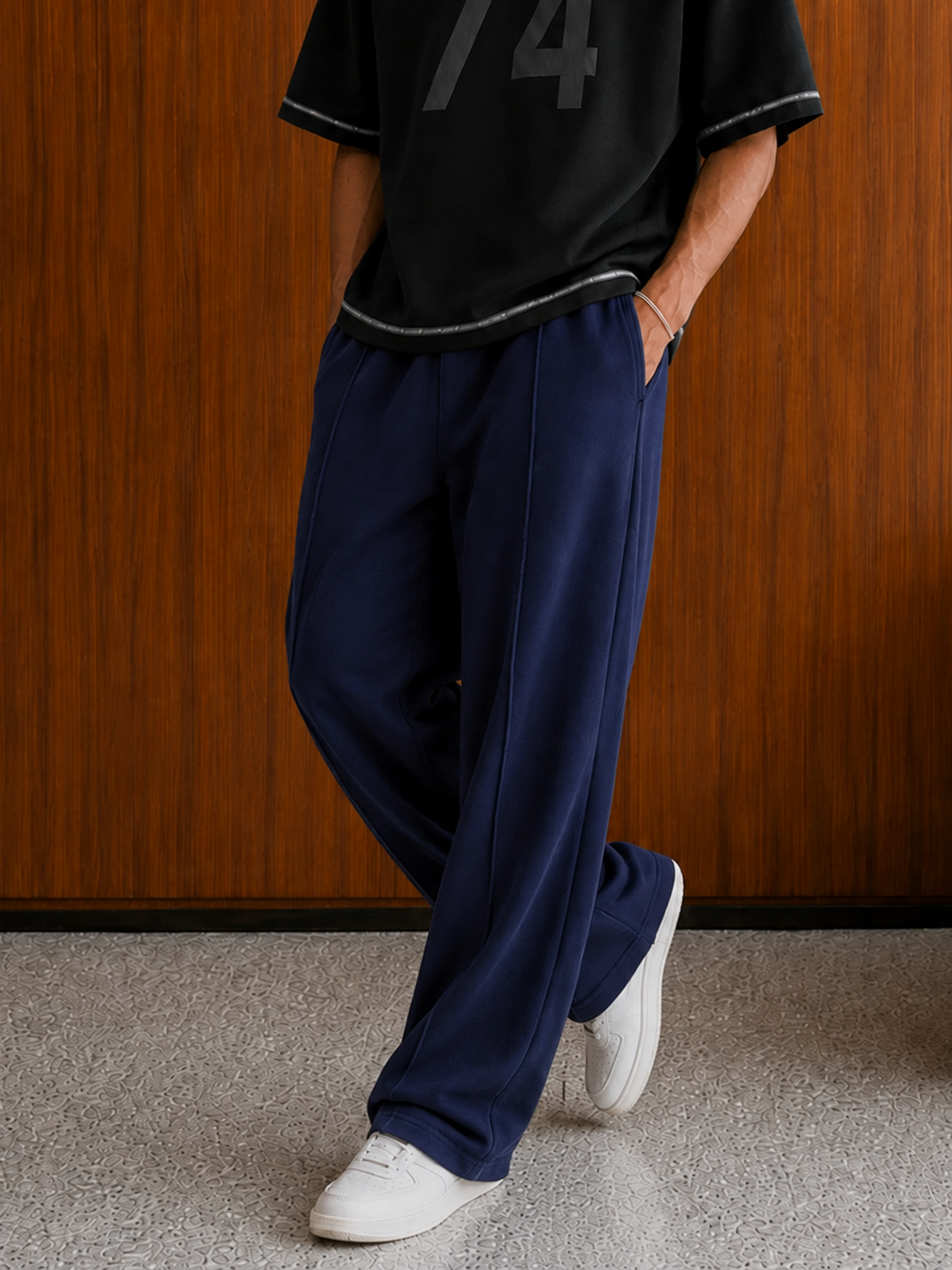 NAVY BLUE WIDE-LEG PLEATED SWEATPANT