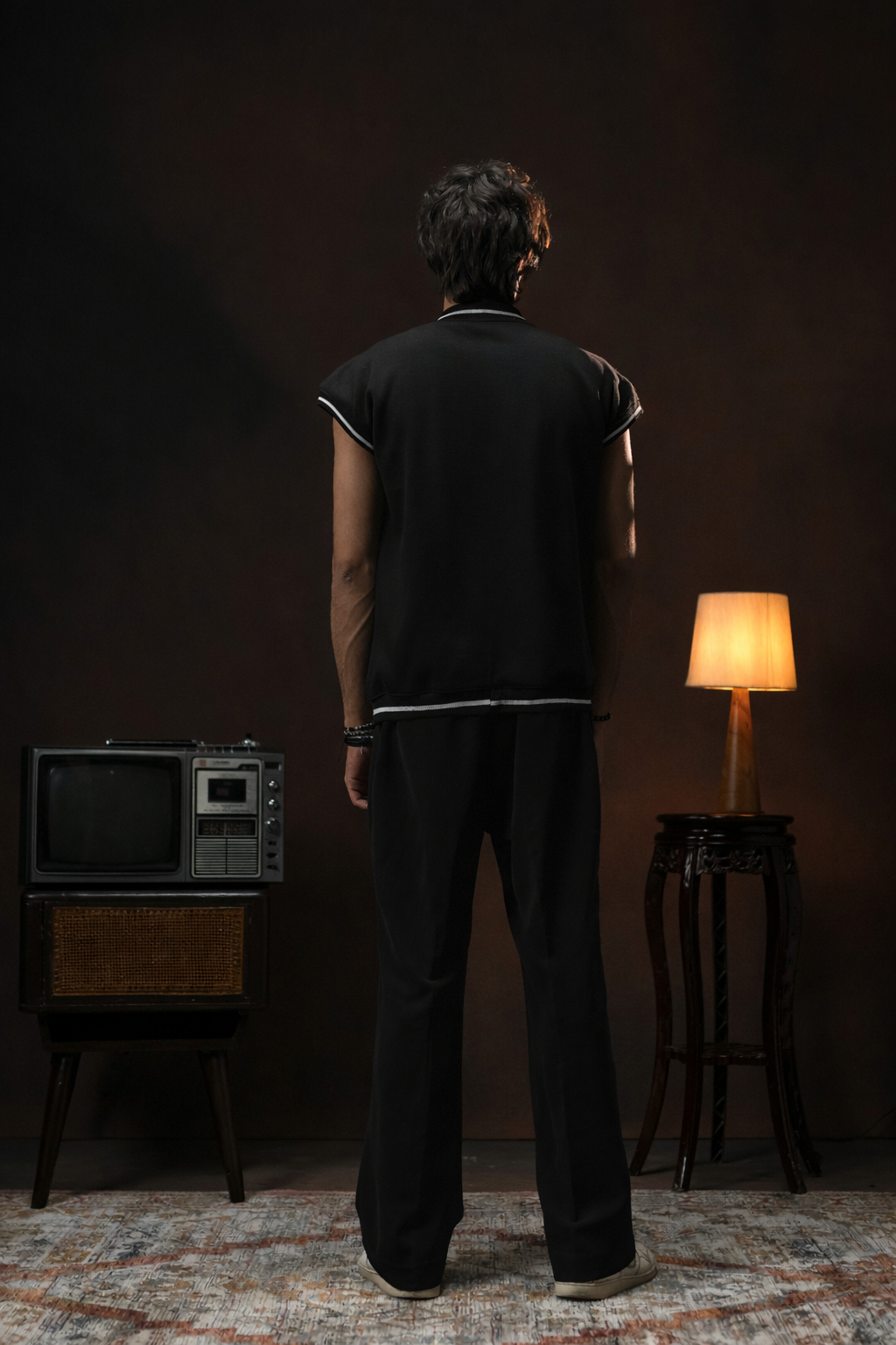 BLACK SLEEVELESS VARSITY JACKET