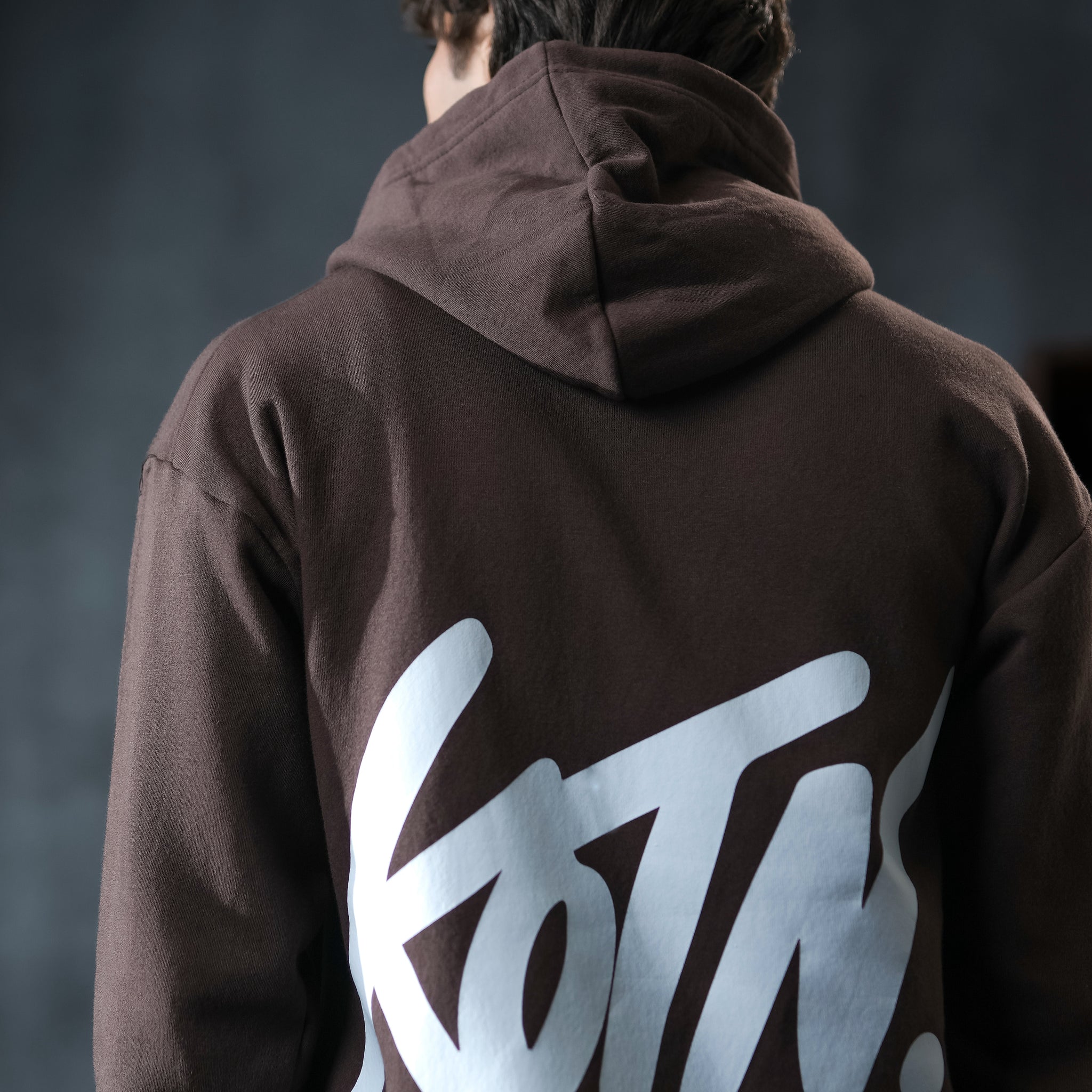 BROWN ESSENTIAL OVERSIZED HOODIE