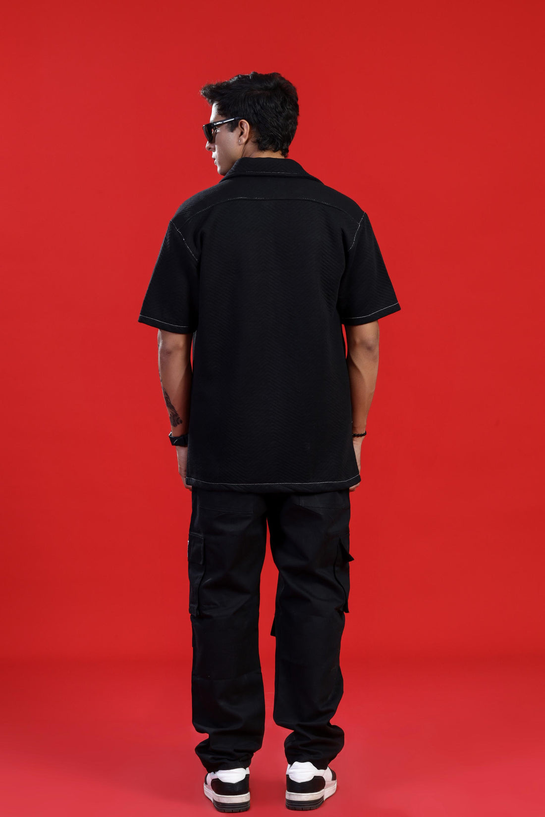 SHADOW CONTRAST BLACK OVERSIZED SHIRT