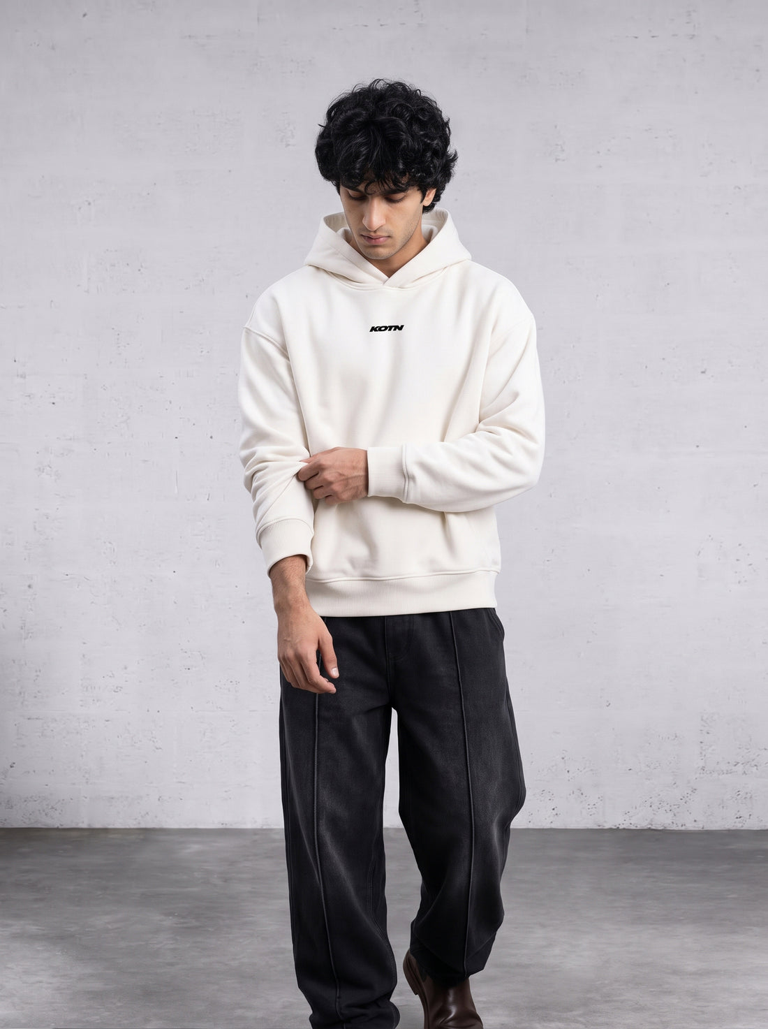 BEIGE ESSENTIAL OVERSIZED HOODIE